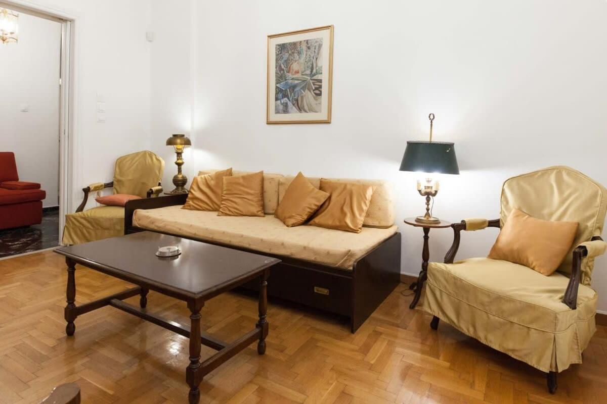 Charming Vintage 2Br Apartment With Balcony In Koukaki Athen Eksteriør bilde
